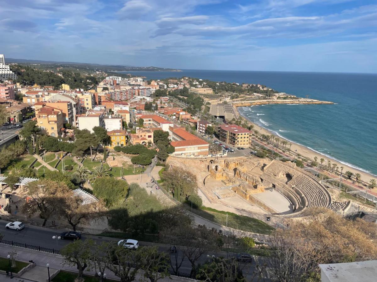 Apartment Rambla Tarragona Free Parking Bagian luar foto