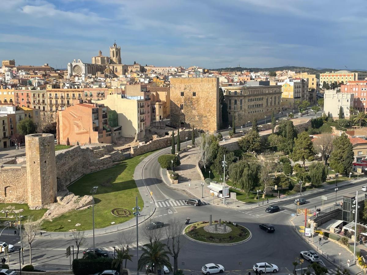 Apartment Rambla Tarragona Free Parking Bagian luar foto