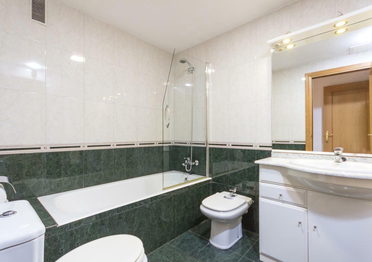 Apartment Rambla Tarragona Free Parking Bagian luar foto